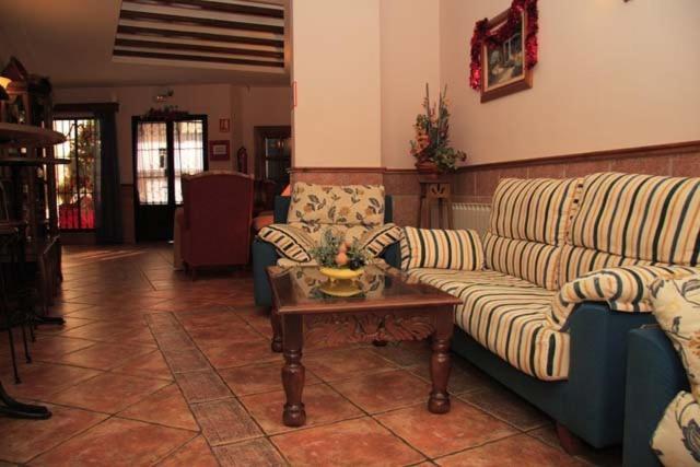 Hotel Patri Huéscar エクステリア 写真