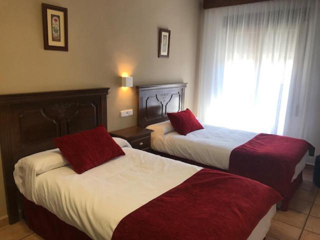 Hotel Patri Huéscar エクステリア 写真