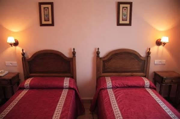 Hotel Patri Huéscar エクステリア 写真