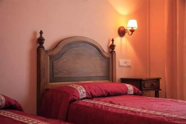 Hotel Patri Huéscar エクステリア 写真